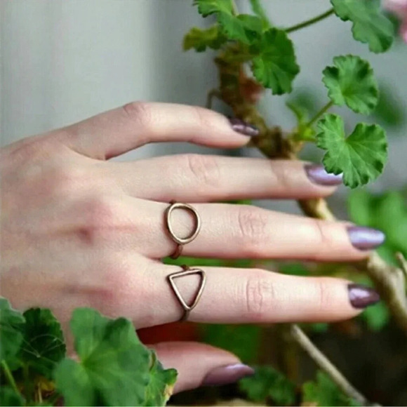 Geometric Gold Triangle Ring - Picture 2 of 3